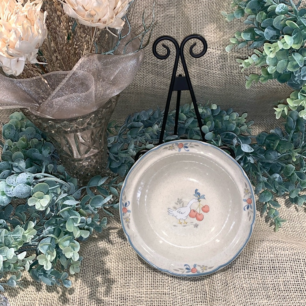 ~ Marmalade ~ by INTERNATIONAL Tableworks England
Rim Cereal Bowl Goose